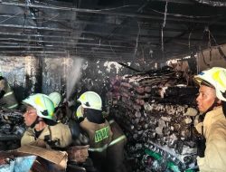 Kebakaran di Fatmawati Jaksel Landa Ruko Tekstil, Pemadaman Sudah 3 Jam